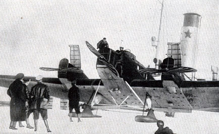 Die russische Junkers K30 vor der Krassin