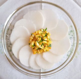 Mairübchen mit Bozner Sauce